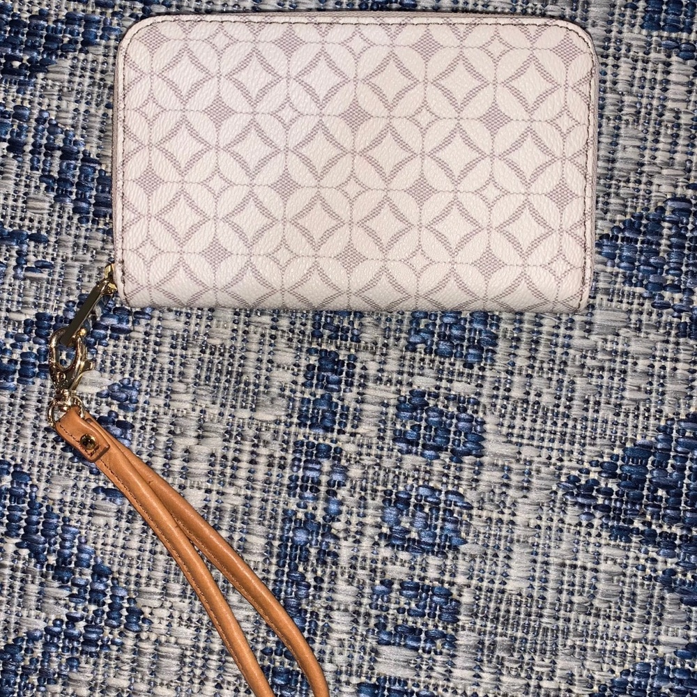 FOSSIL wristlet